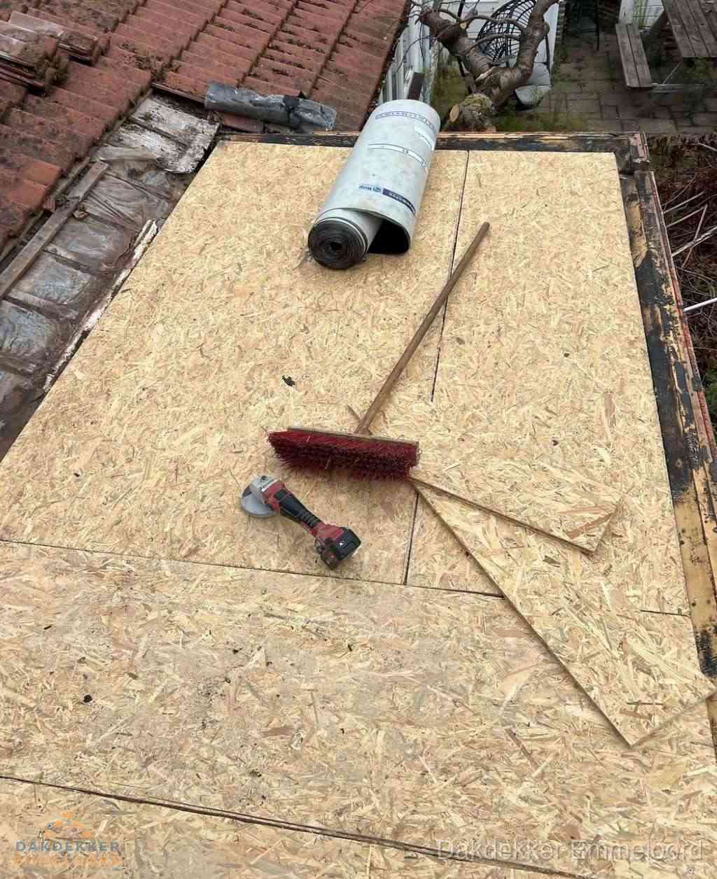 Dakrenovatie afgerond met nieuwe bitumen dakbedekking in Emmeloord